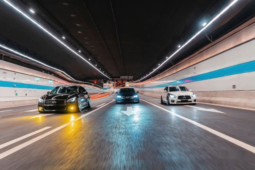 VIP风拉满的英菲尼迪Q70L，一套气动、一套轮毂就够了
