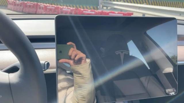 第一批买进口特斯拉的人后悔了吗？