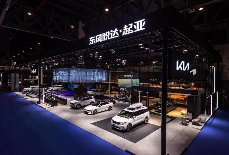 起亚第四代嘉华成都车展正式发布 预售价28.89万-33.99万