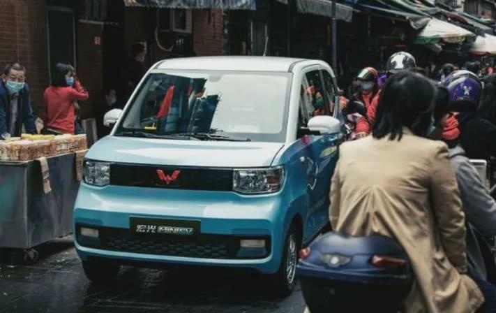 通勤代步车，宏光MINI EV/宝骏E300值得买吗？