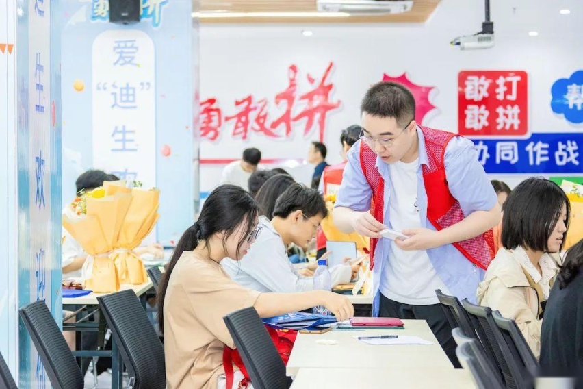 3万应届生入职，比亚迪“人才长期主义”成就车市王者地位