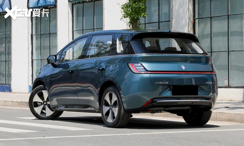 比海豚便宜2.1万？宝骏云朵正式上市，售价9.58万-12.38万元