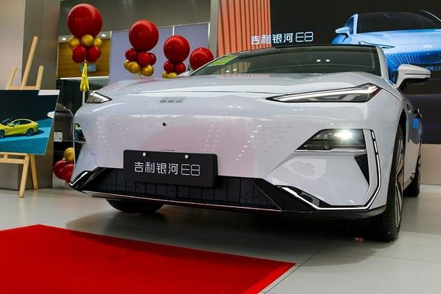 旗舰级纯电中大型轿车 到店实拍吉利银河E8