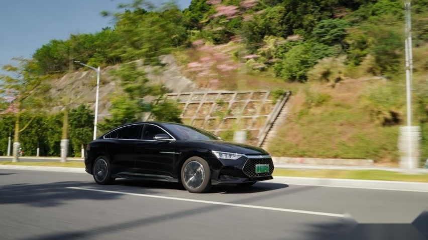 汉DM-i和英仕派e:PHEV，谁才是20万元中型插混轿车之王？