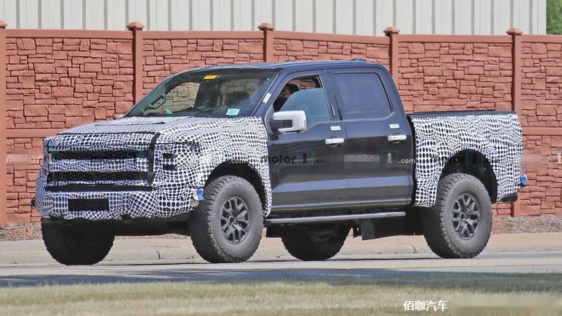 2021-ford-f-150-raptor-spy-photos (3).jpg