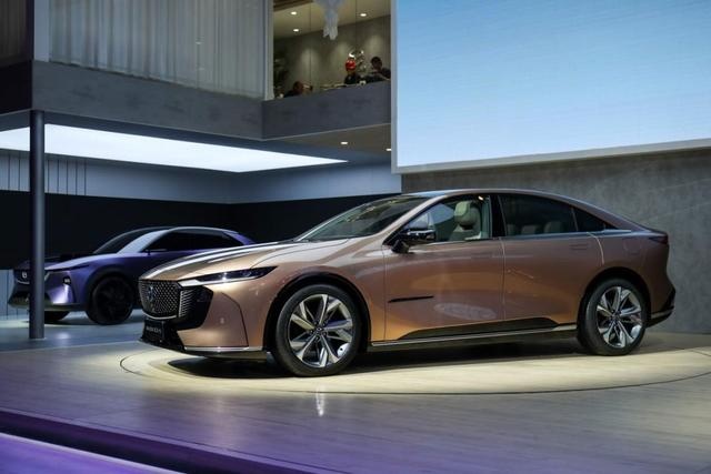 发力新能源，长安马自达MAZDA EZ-6首发亮相