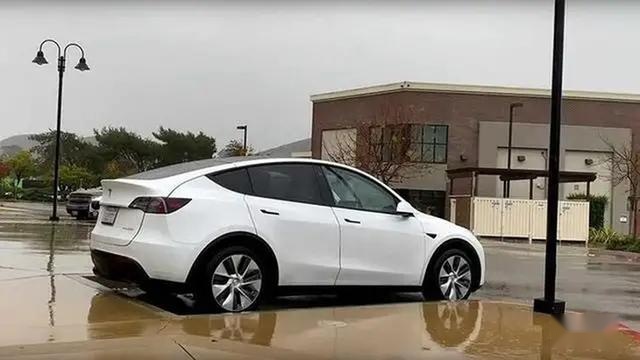 国产Model Y项目启动 与Model 3共享75%配件