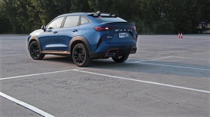 新知达人, 轿跑SUV 搭咖啡智能 2.0T/混动 北京试驾哈弗H6S