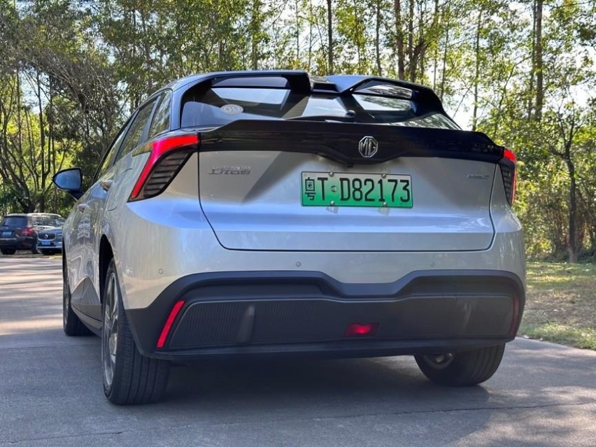 试驾MG4 EV：两厢+后驱，电车也能拥有驾驶乐趣