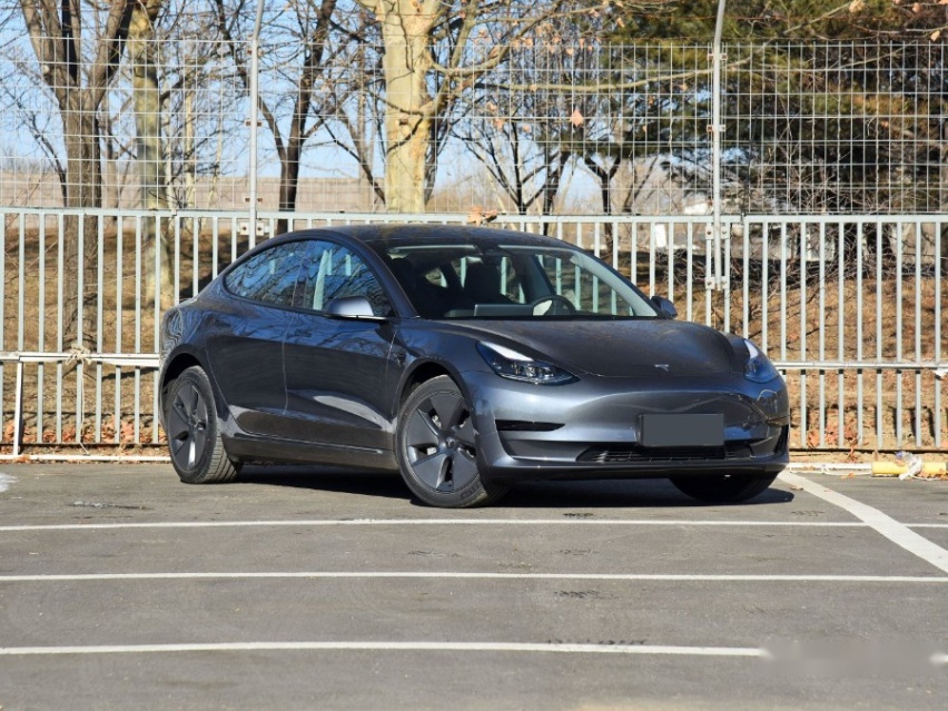 比亚迪海豹、长安深蓝SL03和特斯拉Model 3怎么选