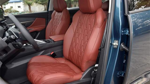 标致4008推出新车，1.8T便宜4.4万元，能赢本田CR-V？