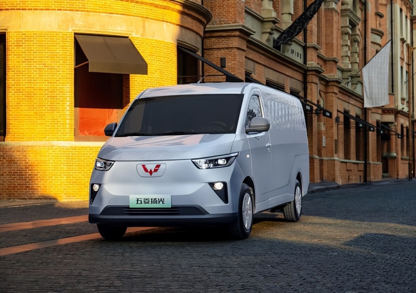 五菱:回归为人民造车!不再痴迷MINI,推拉货新车,4s店:7.38万