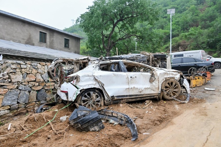 暴雨退去 北京车主极狐汽车泡水72小时正常开 这就是传说中的放心车