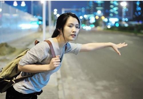 女孩们双手赞成，在网约车“内”安装摄像头，你认为有必要吗？