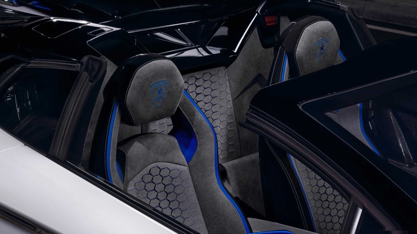 lamborghini-aventador-svj-xago-edition-interior.jpg