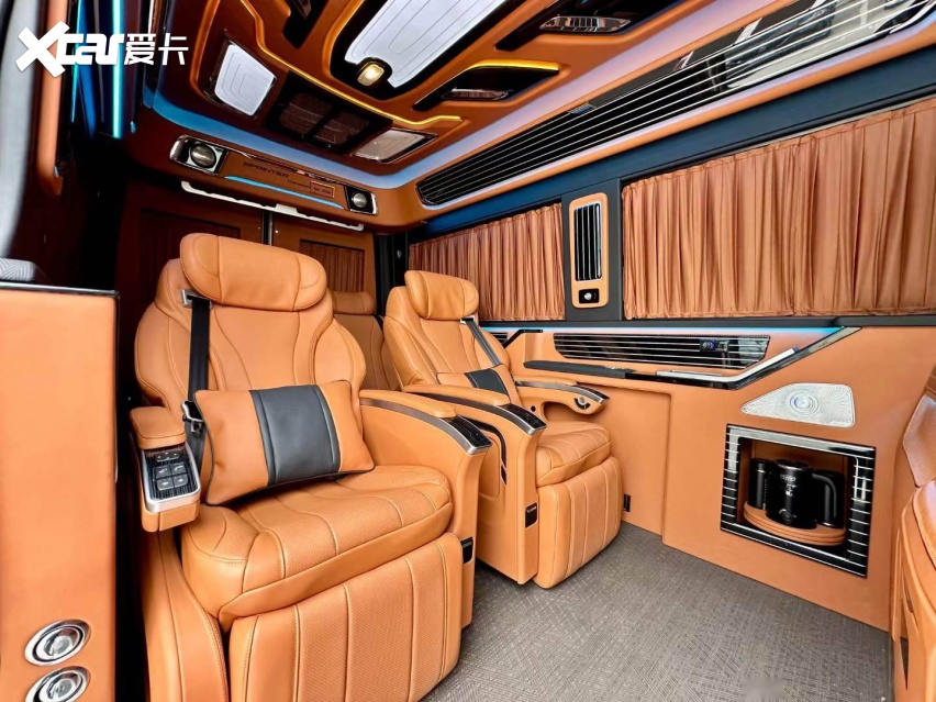 进口奔驰斯宾特七座全隔断豪华商务车,全新现车