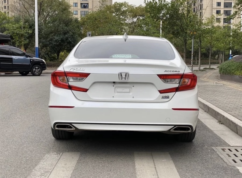 为什么大家能接受1.5T的雅阁，却不能接受1.4T的迈腾？