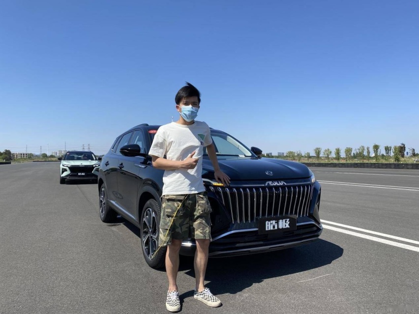 试驾官 | 评测东风风神皓极，真有实力还是徒有其表？