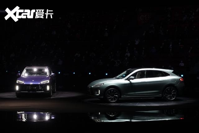 预售25万-32万元 华为发布AITO品牌问界M5