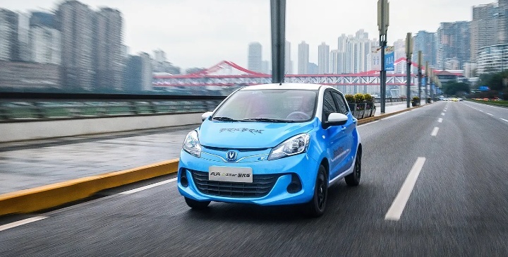 微型车：长安奔奔E-Star配置升级，售价4.38-4.799万元