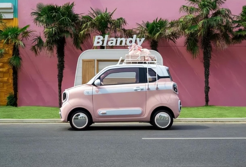 奔腾小马 VS五菱宏光MINI EV 谁才是微型纯电车更优选