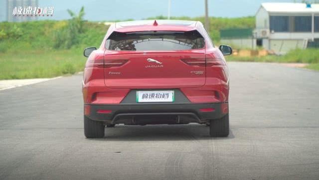 加速4秒多的SUV 赛道上能跑多快？Jacky、小乔激试捷豹