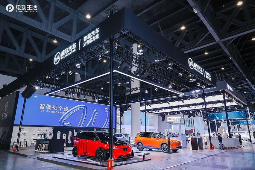2021成都车展：威马携“威马冠军”/OTA 2.0威马W6亮相