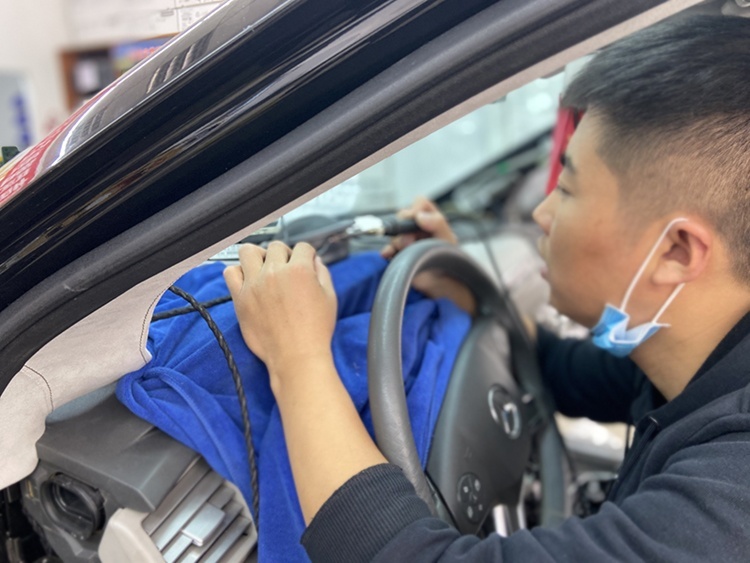 哈尔滨小蒋汽车音响改装丹拿，佐罗，黄金声学，捷力，STP隔音