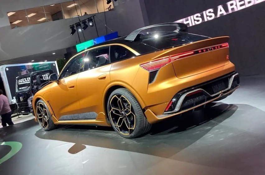 马力超千匹，2秒内破百，搭载800V高压快充，竞争特斯拉Model X