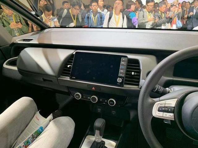 本田全新飞度正式亮相 外观更加年轻运动/搭最新安全系统