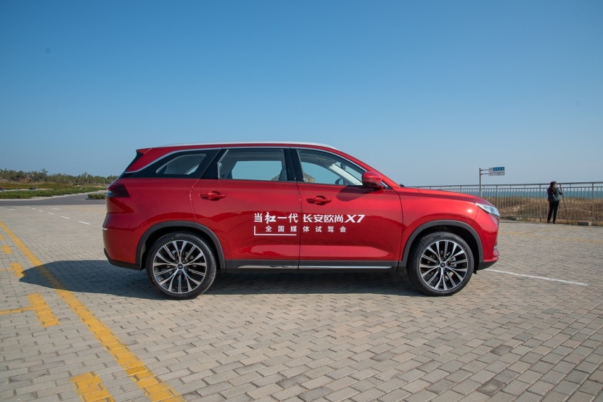 这台中国SUV，大气好看预售7.99万起，估计要成爆款