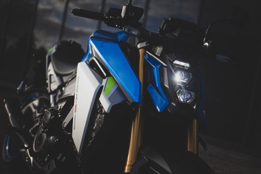 直列四缸公升级街车摩托，2022款铃木GSX-S1000亮相