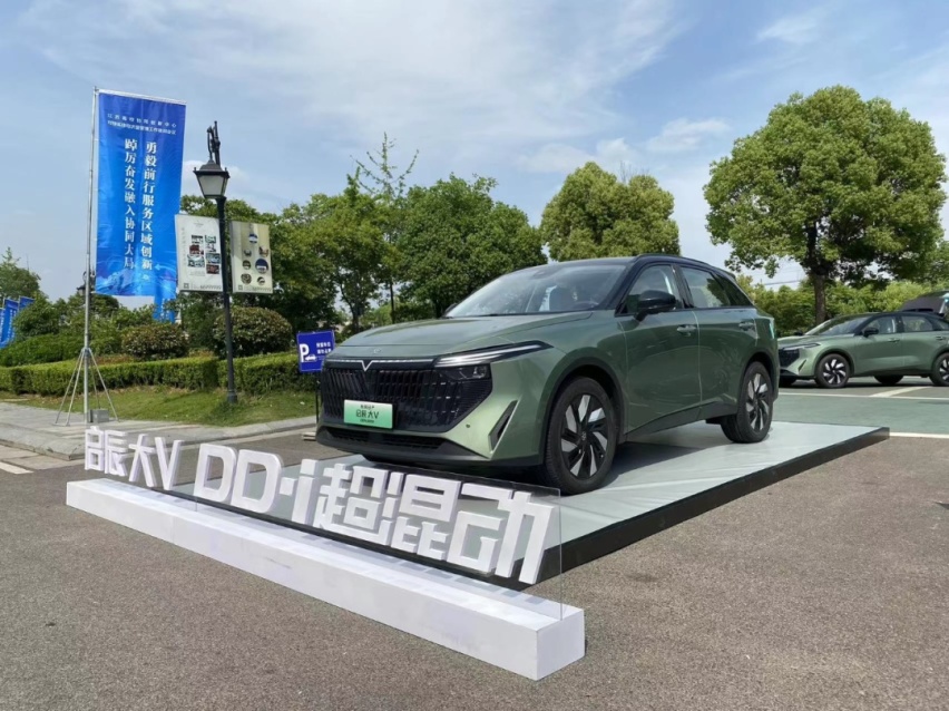 启辰大V DD-i能不能打 有钱买比亚迪宋Pro DM-i冠军版不香吗
