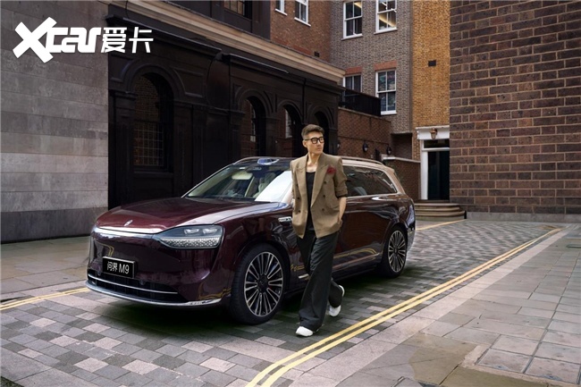 实力认证！问界M9蝉联插电混动保值之王