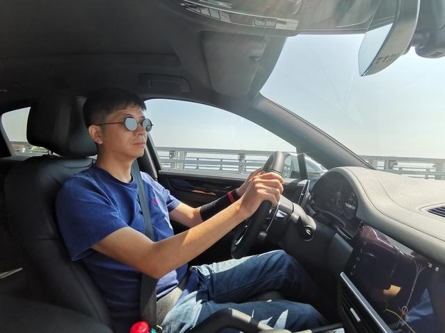 这款SUV Coupe，是真的出得厅房，入得闺房