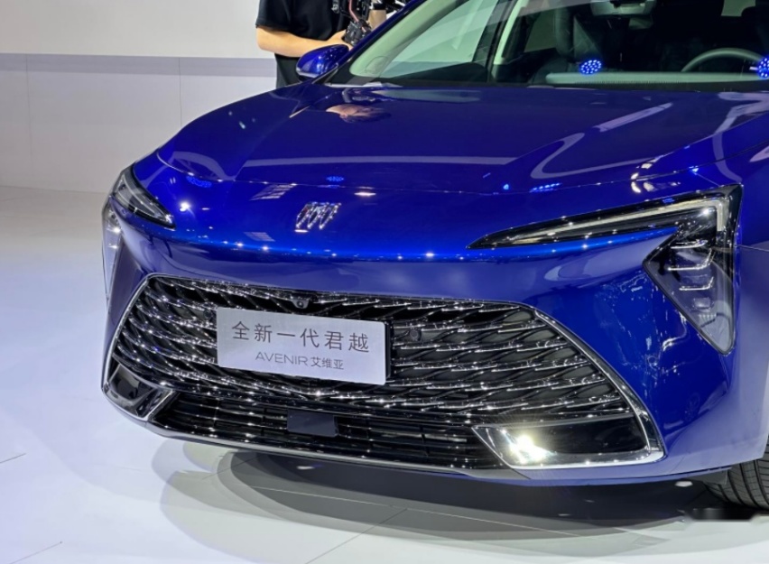 闭着眼买？全新雅阁、迈腾和全新君越同台，买合资中型车你选谁？