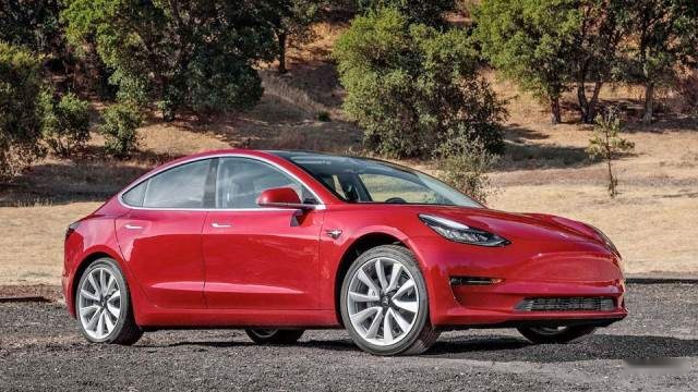2年前55万买的Model 3高性能版，现在出手就赔27万？