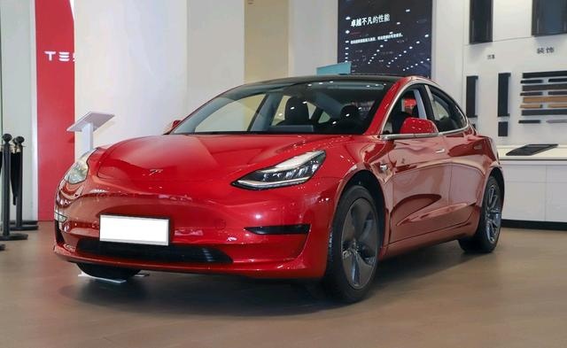 帕萨特：特斯拉Model3算什么豪车，还没我贵呢！