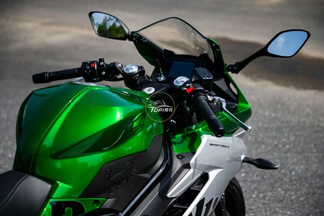 贝纳利Tornado 252R配置公布 超越铃木GSX250R