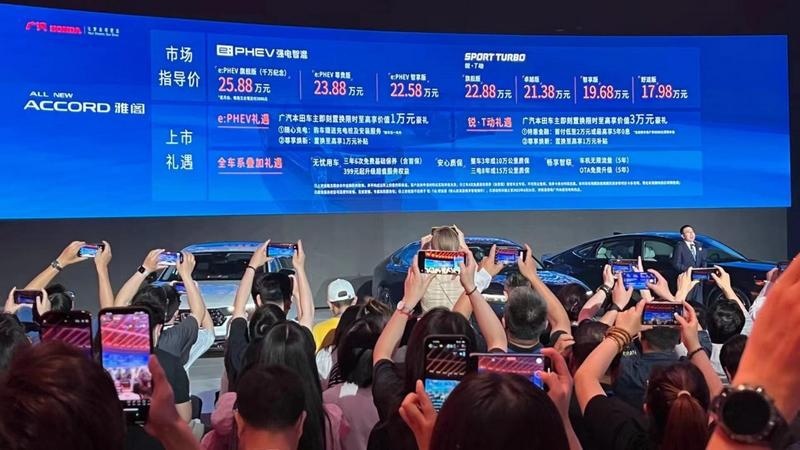 【买车帮】“价”到位，他们都在谈颠覆  B级车该怎么选？