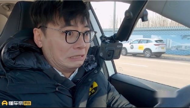 账面自动驾驶：新势力头顶高悬的达摩克里斯之剑