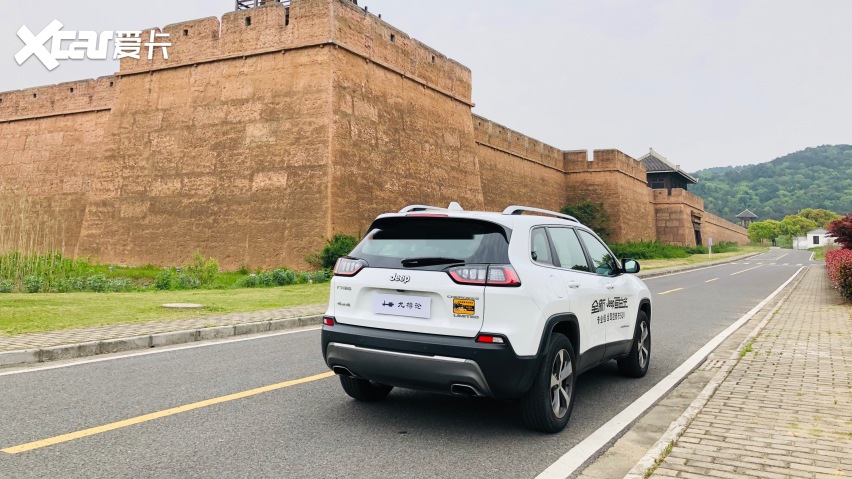 在你的心上自由地飞翔jeep自由光四驱版好开到飞起