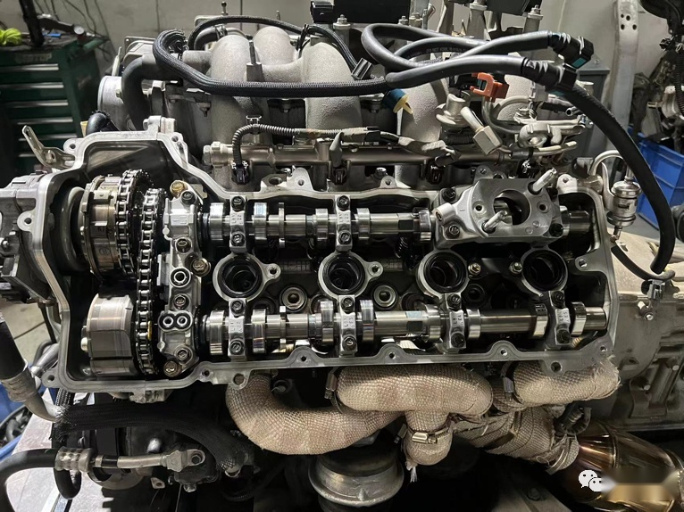 移植了5.0 V8机器的雷克萨斯IS300，这是给宝宝的见面礼？