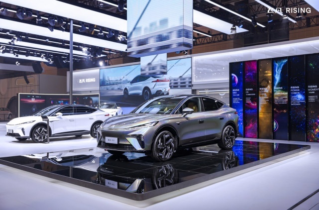 「极智高阶纯电SUV」飞凡R7亮相天津车展 让智能出行更放心