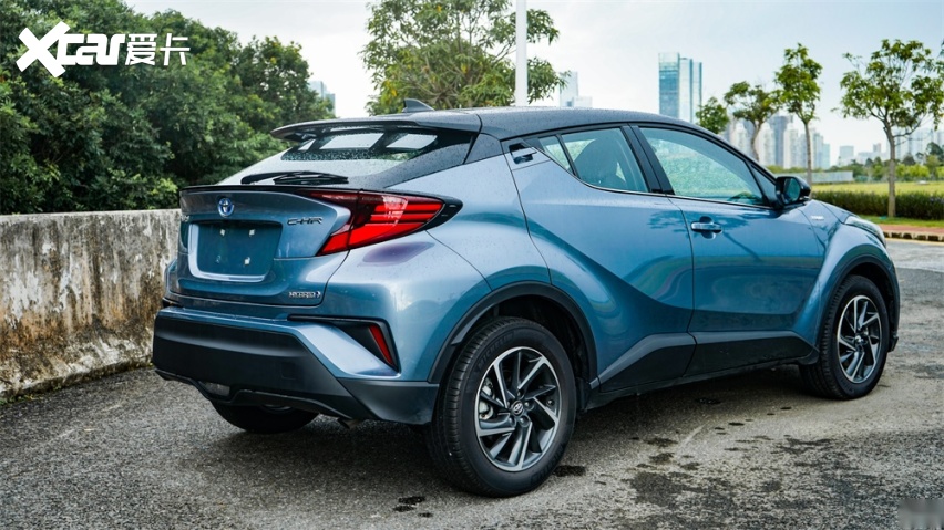 城市生活中的个性好伙伴 试驾广汽丰田ch-r双擎