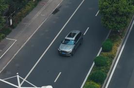 《亦舞之城》，从林肯大陆到航海家，是成长更是守护