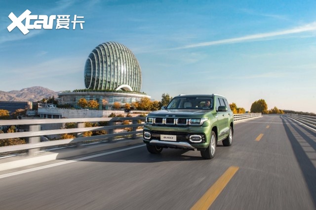 BJ60酷玩上市，23.98万起售叠加四重大礼，车友直呼“好饭不怕晚”