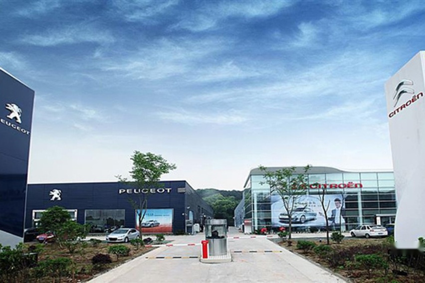 又一台有钱必买的SUV，4.0T双涡轮增压，回头率爆炸