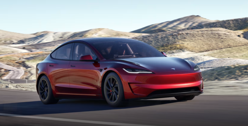 特斯拉Model 3高性能版来了，33.59万，零百加速3.1秒