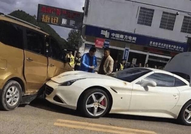唯一不怕豪车的车型，劳斯莱斯都撞过，网友：不亏为神车